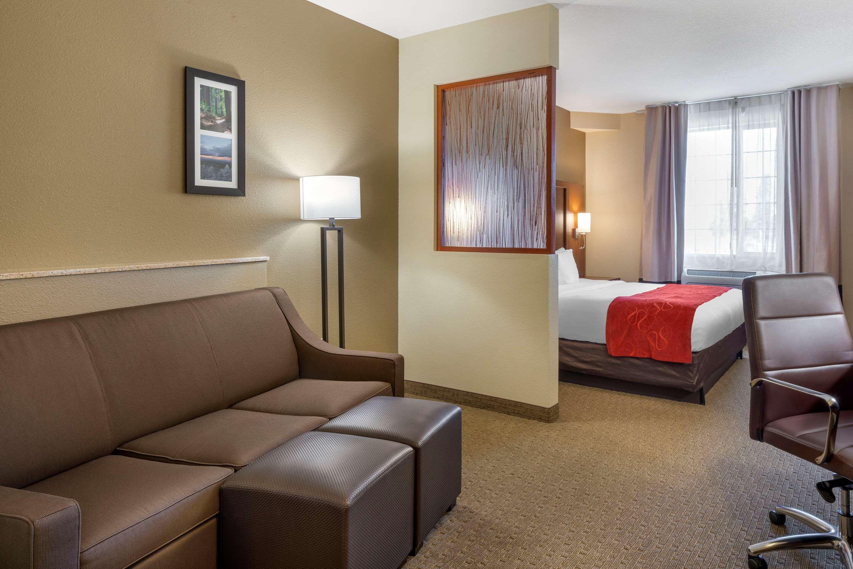 Comfort Suites Eugene Bagian luar foto