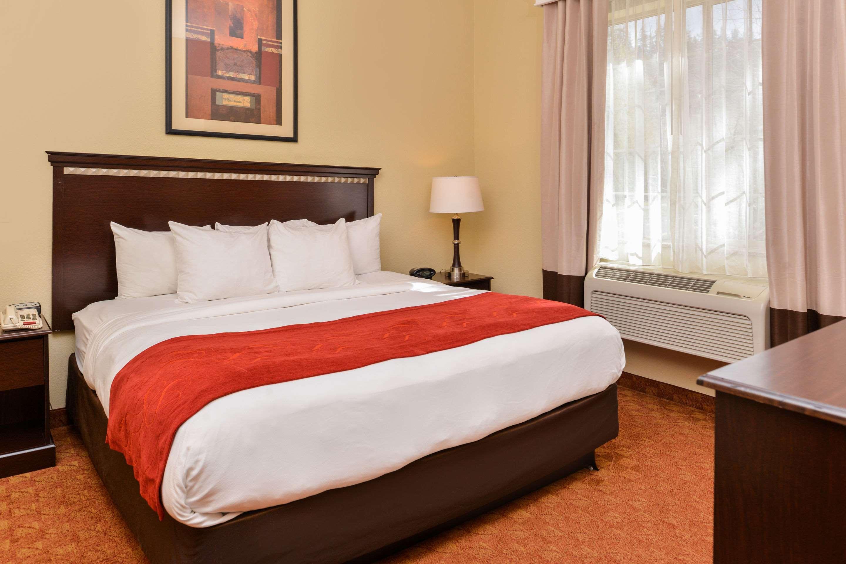 Comfort Suites Eugene Bagian luar foto