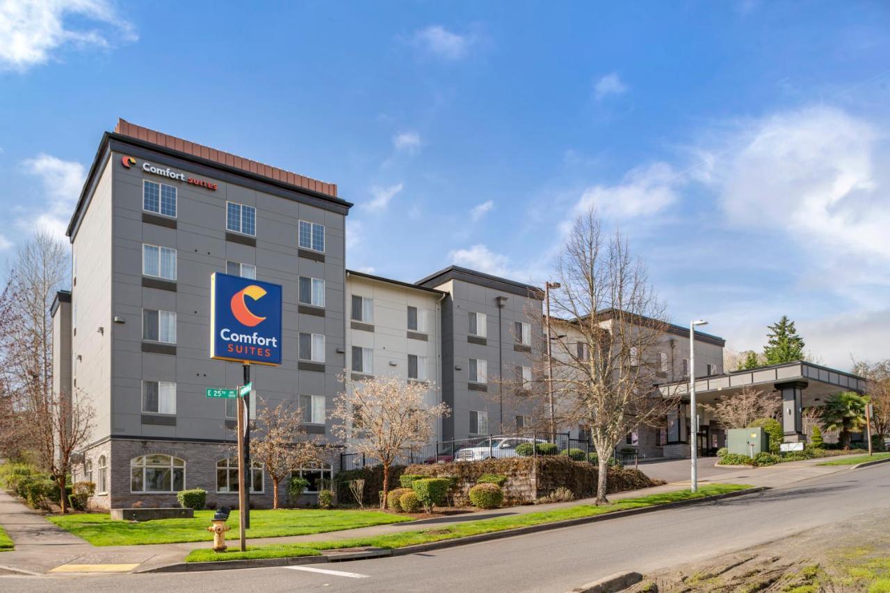 Comfort Suites Eugene Bagian luar foto