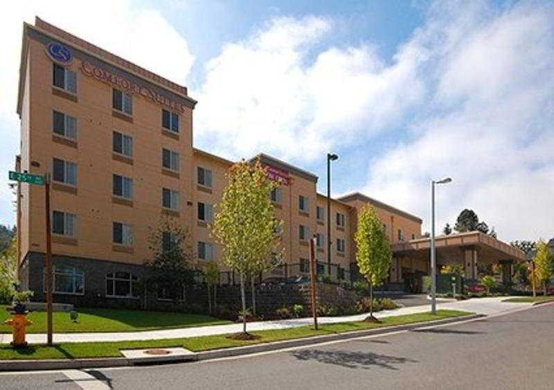 Comfort Suites Eugene Bagian luar foto